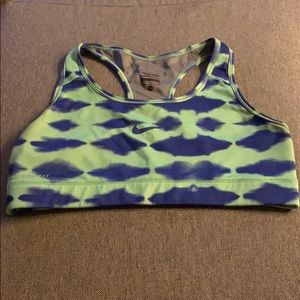 Nike pro sports bra